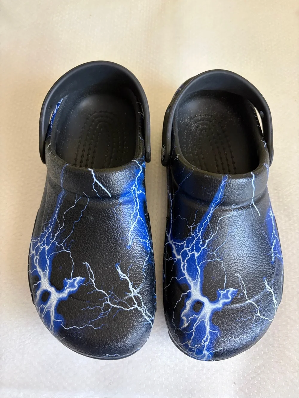 CROCS Black Clogs with Blue Lightning Print‎ M6 - W8